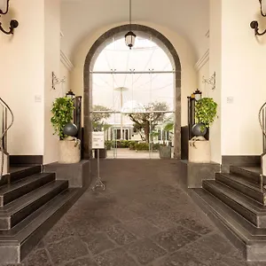 Palazzo Caracciolo 4* Napels